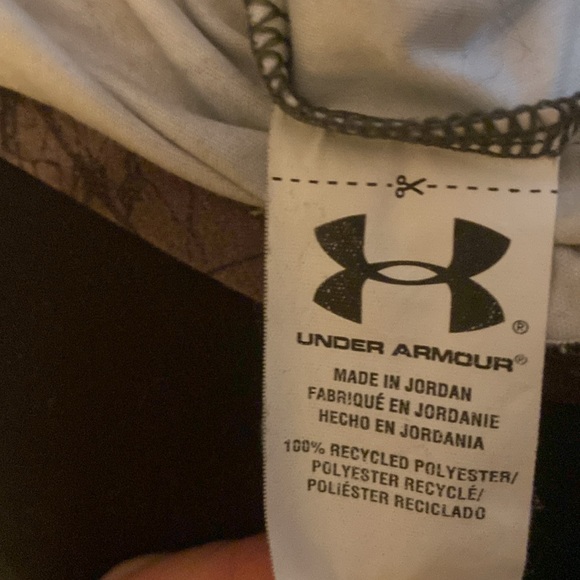 Under Armour Size Small Women’s Base Layer Top - Picture 5 of 5